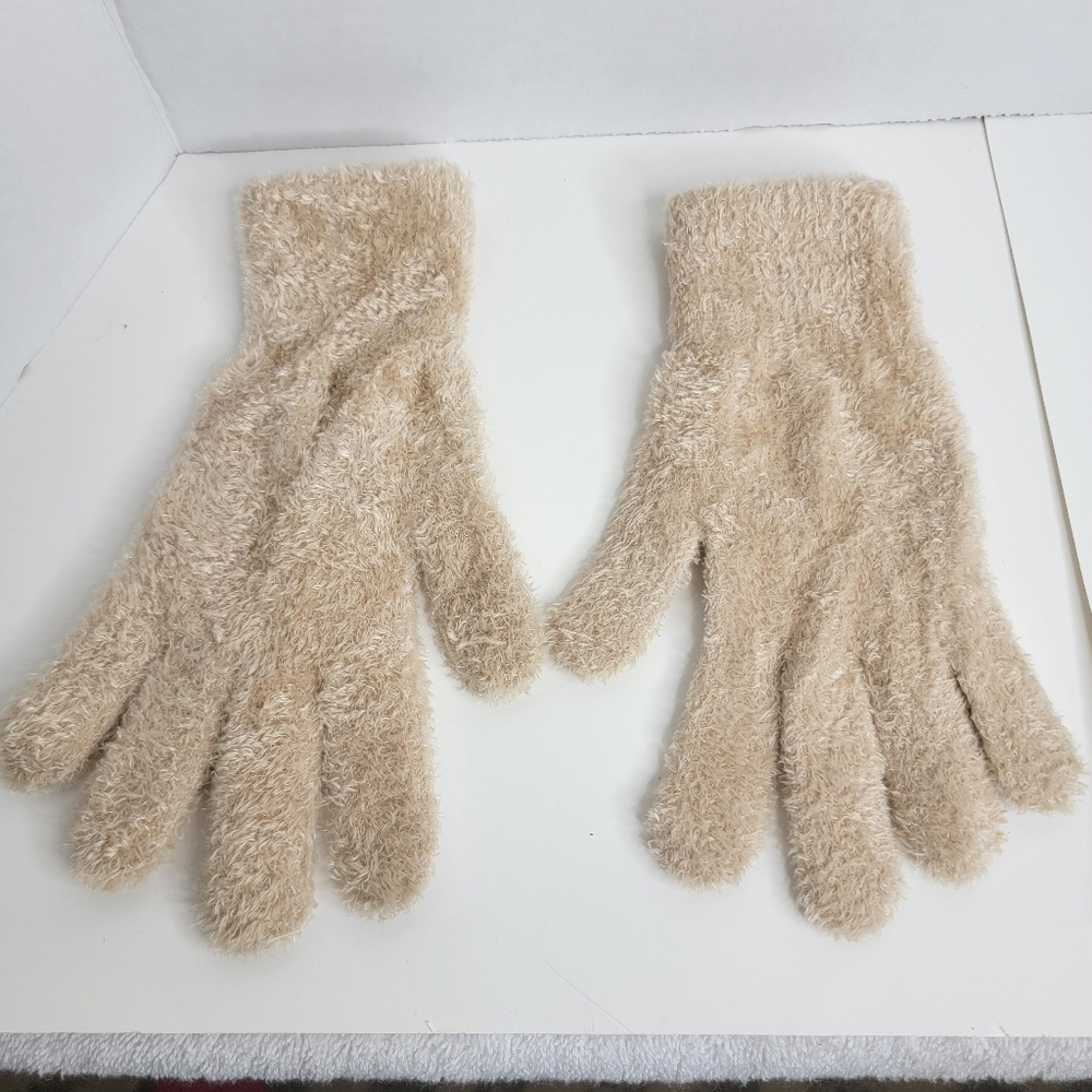 H25529: Tan Soft Gloves